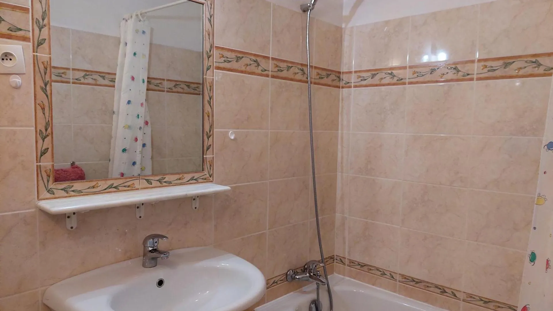 Studio 2 Personnes, Centre Village, Wifi, Parking - Fr-1-512-193 Brides-les-Bains